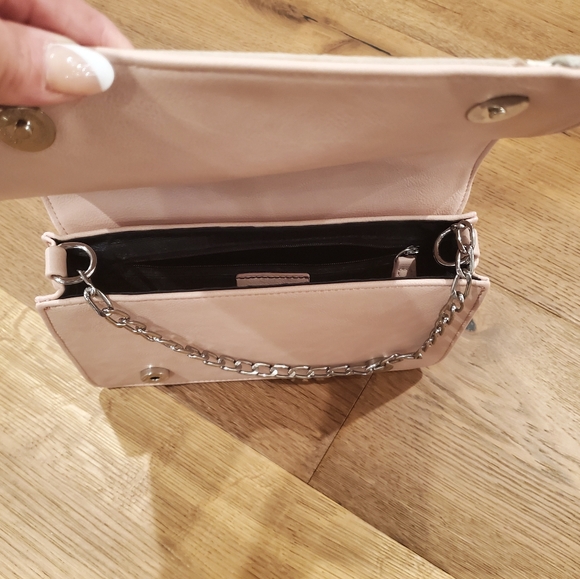 Bebe - Picture 3 of 3